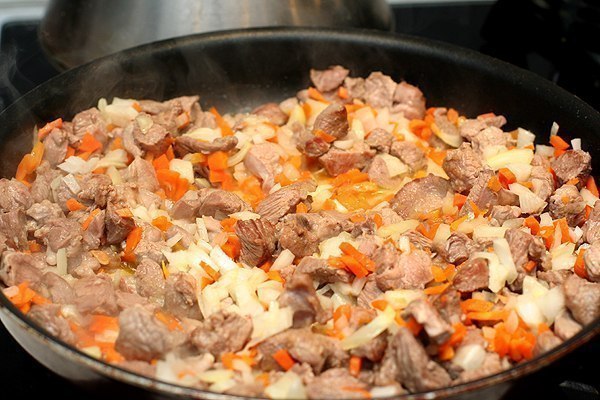 Мясо в армянском лаваше 