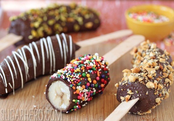 Бананы-мороженое в шоколадной глазури.