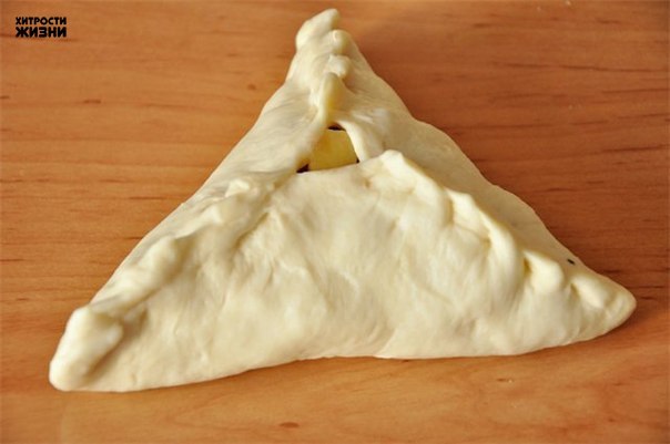 Как приготовить эчпочмак (треугольные пироги с картошкой и мясом)