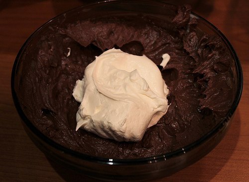 Трехслойный шоколадный чизкейк без выпекания